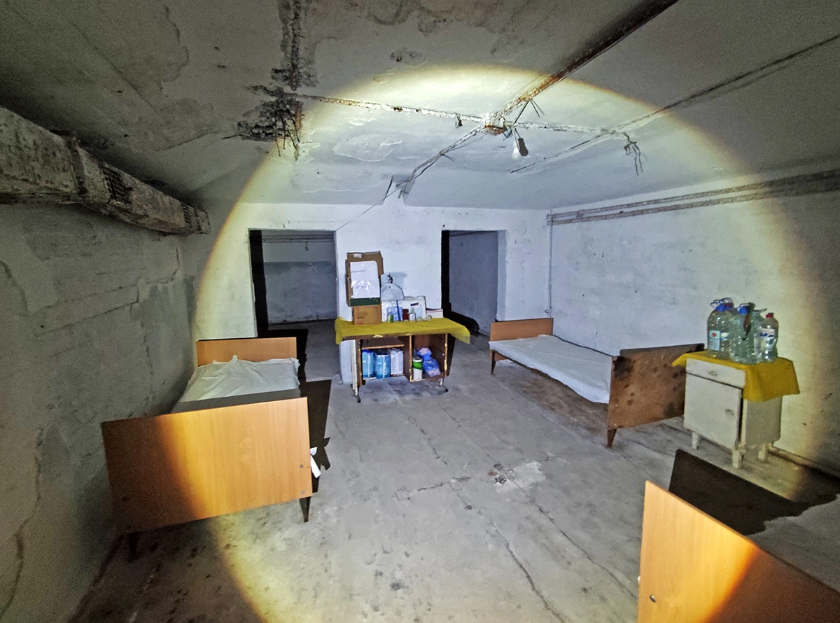 Подземная манипуляционная и комната хранения медикаментов