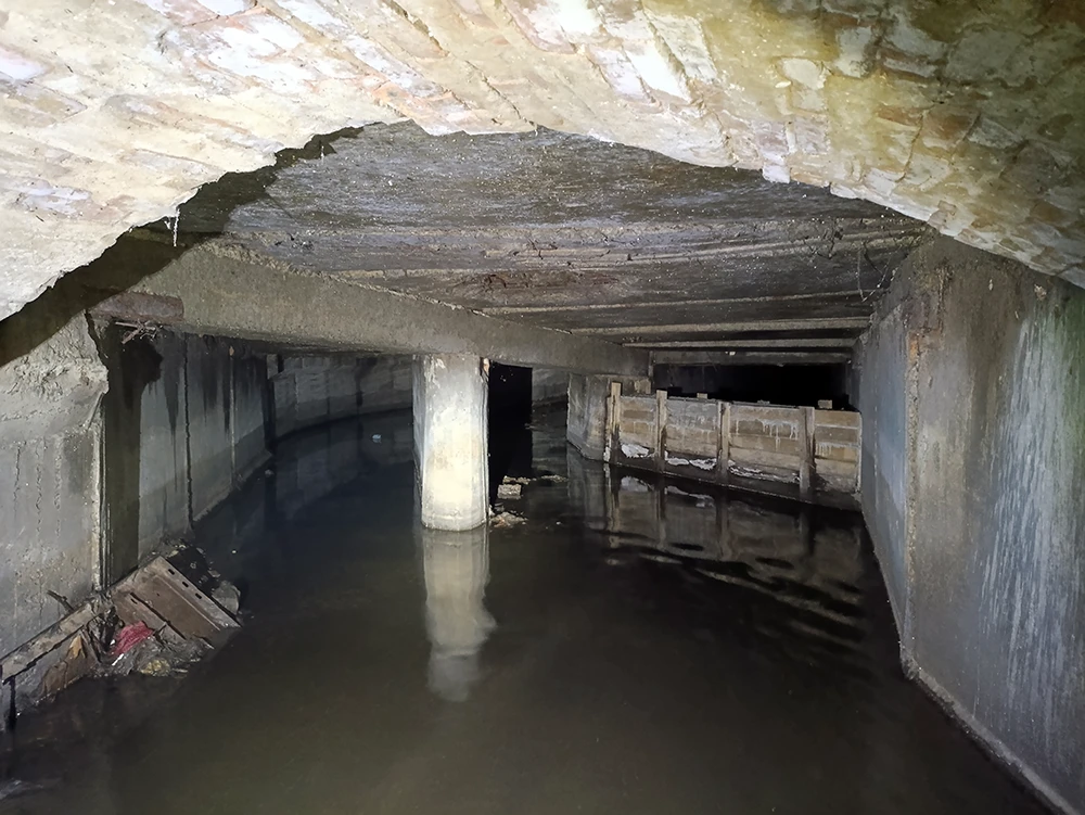 Коллектор под улицей Воскресенская