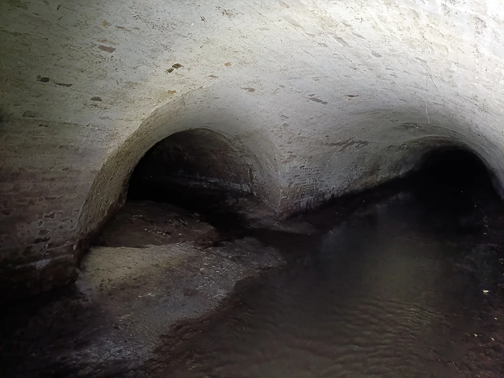 Ответвления от коллектора под проспектом Леси Украинки