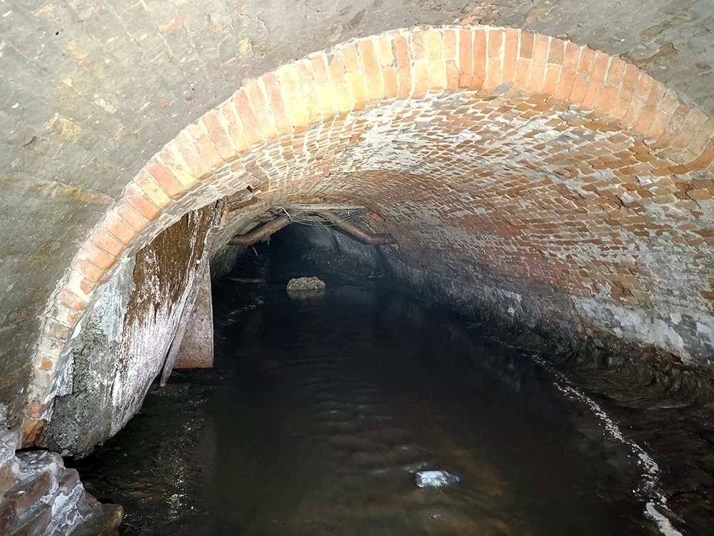 Подземный мост проспекта Яворницкого