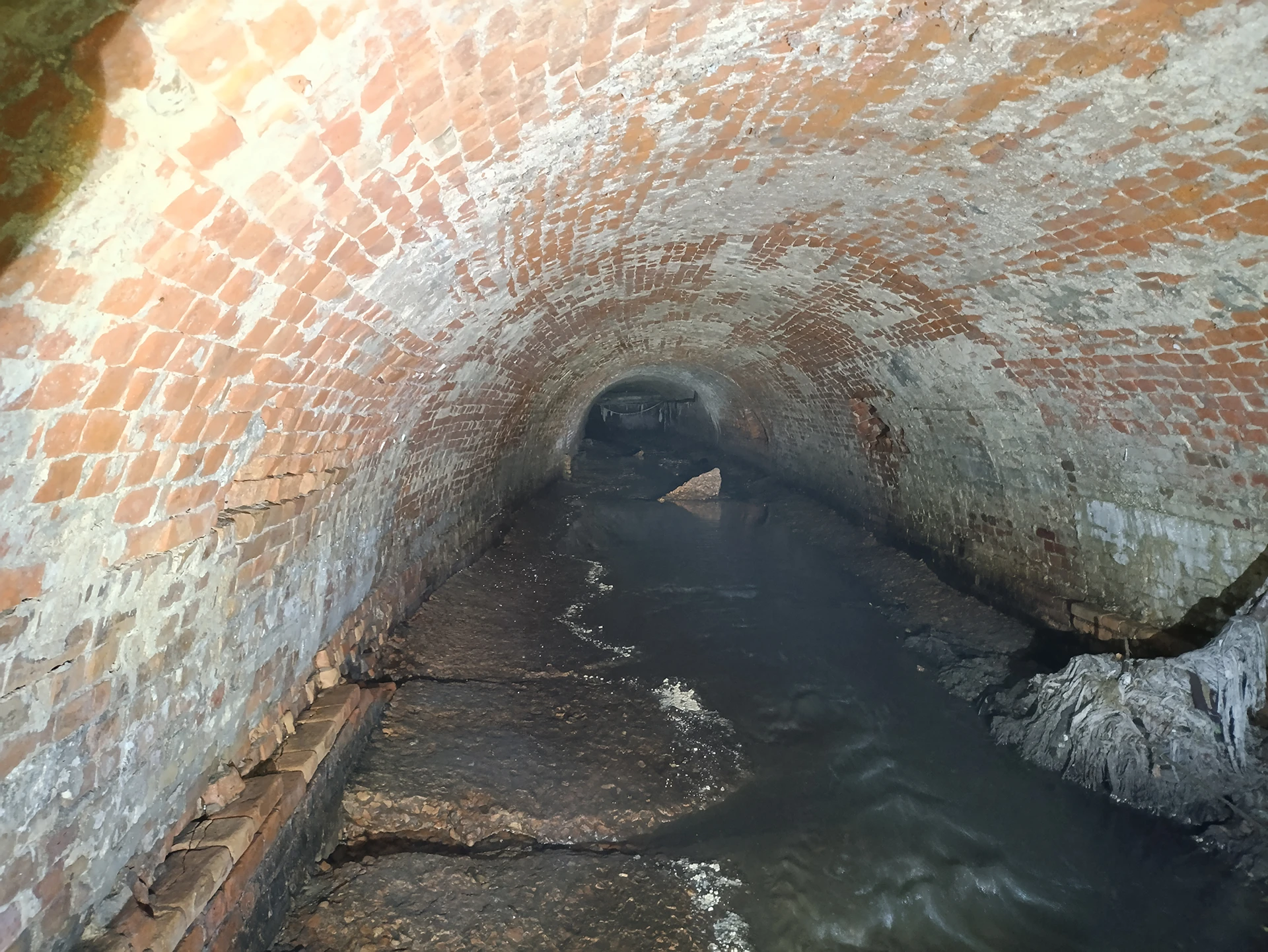 Старый участок водотока под Воскресенской