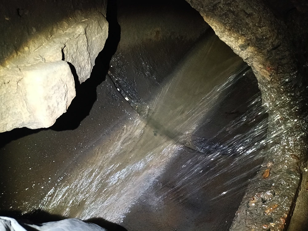 Труба диаметром 1,2 метра