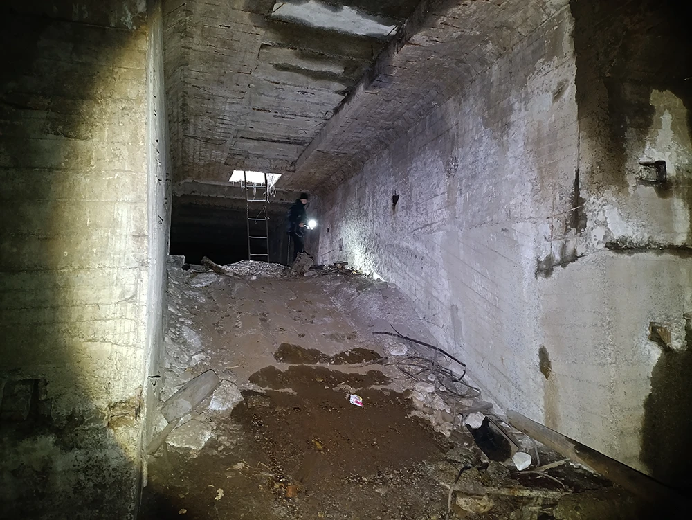 Один из выходов из коллектора