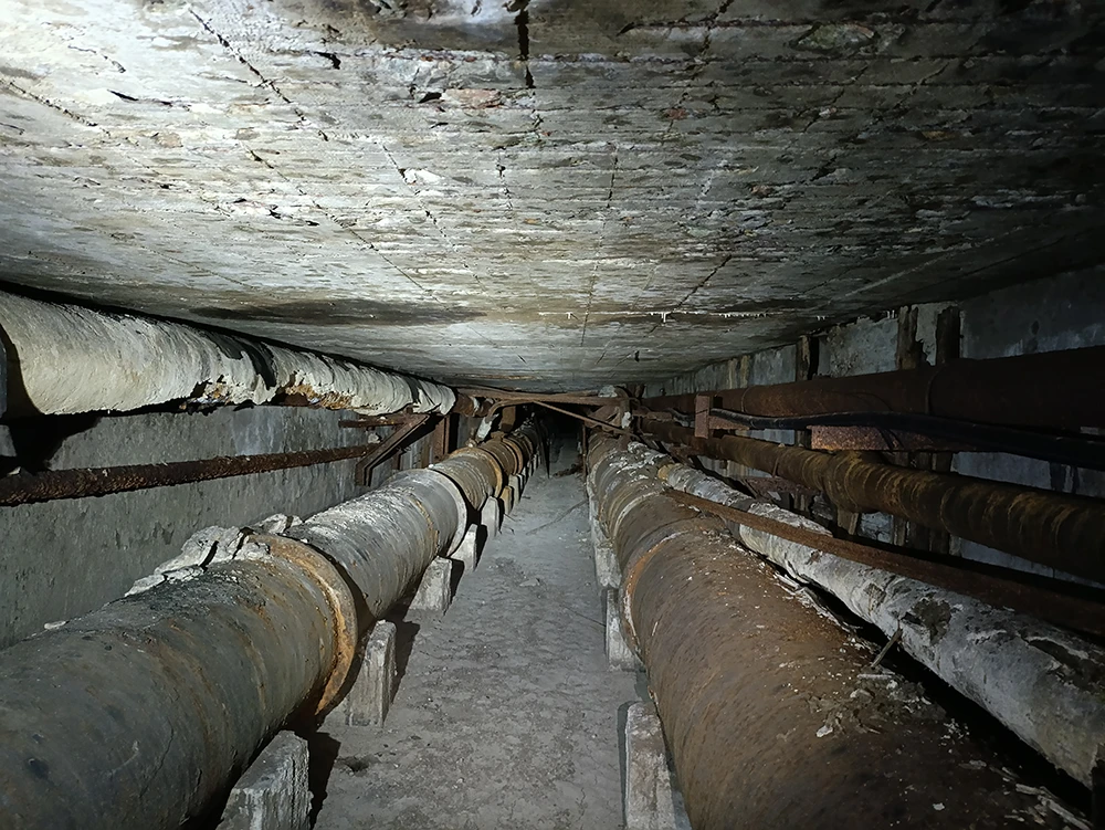 Трубы внутри заводского коллектора