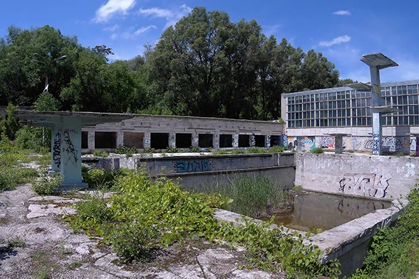 Заброшенный бассейн Инфиза