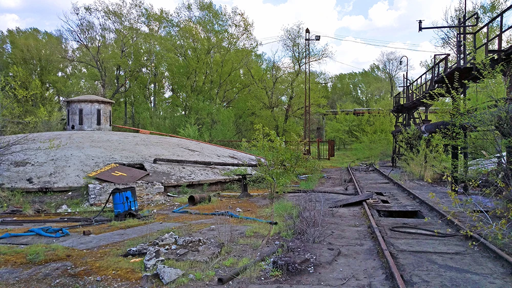 Підземні мазутосховища 1930-х гг - мазут марки "М" живив малу мартенівську піч сталефасонного цеха НТЗ