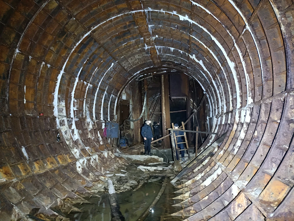 Строительство халабуды в метрострое