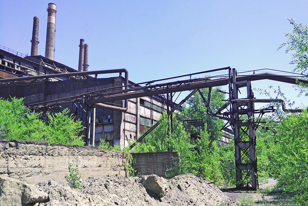 Великий мартенівський цех НТЗ - вид з боку складу феросплавів