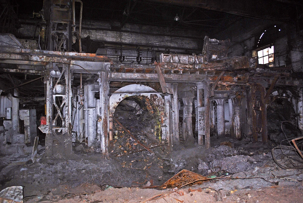 Залишки малої мартенівської печі у ливарному цеху НТЗ